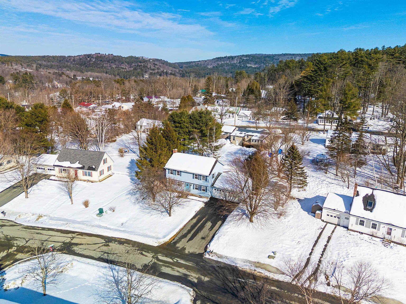 192 Cross St White River Junction, VT 05001 - Thumbnail 4