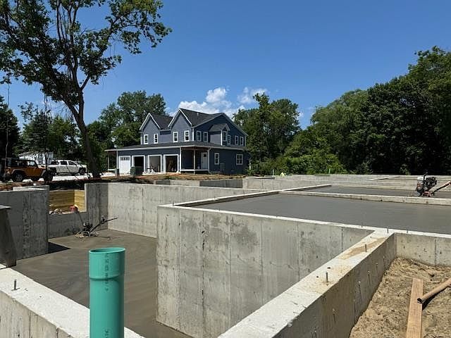 925 Falls Rd #3 Shelburne, VT 05482 - Thumbnail 4