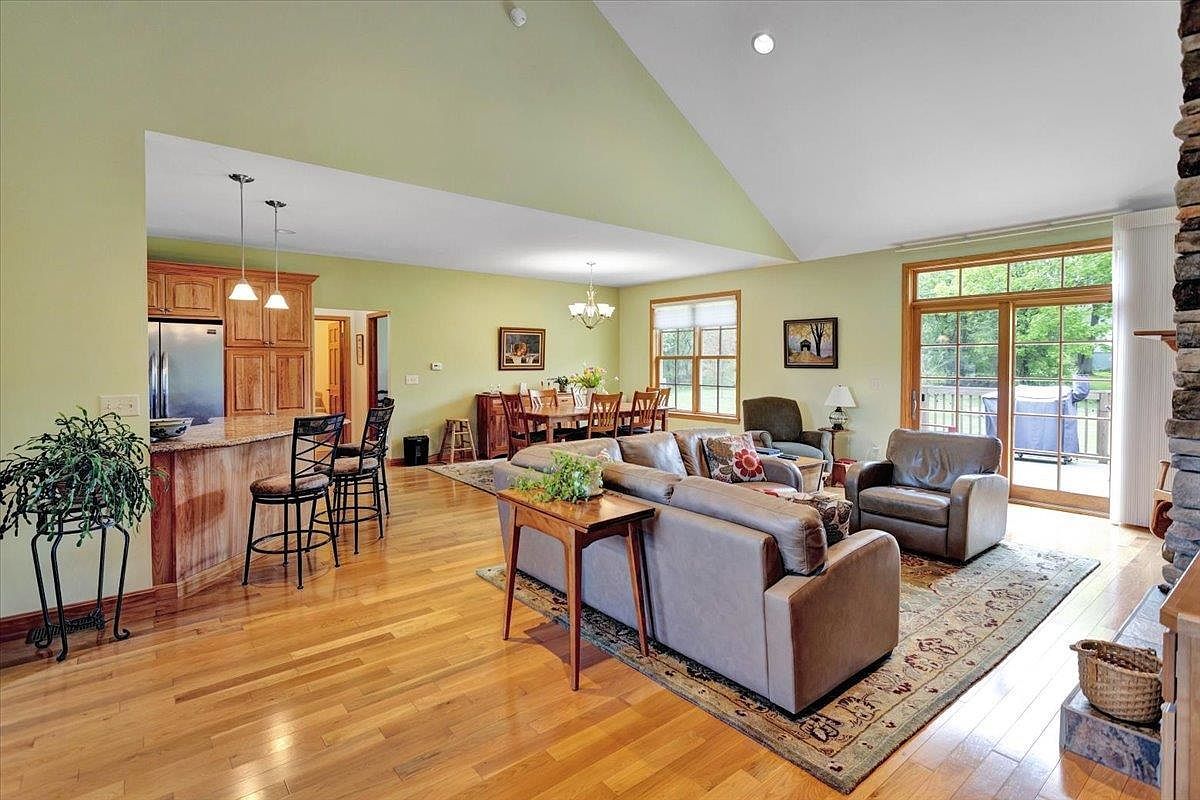 9 Terrace South Burlington, VT 05403 - Thumbnail 4