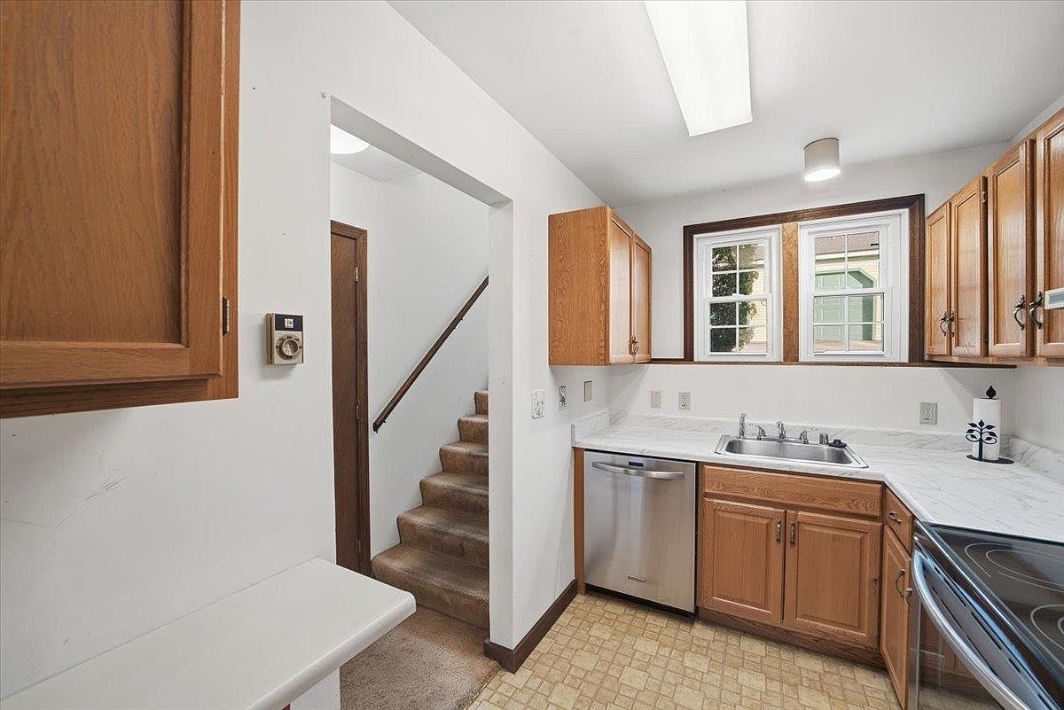 4 Mechanic St APT 9 Montpelier, VT 05602 - Thumbnail 4