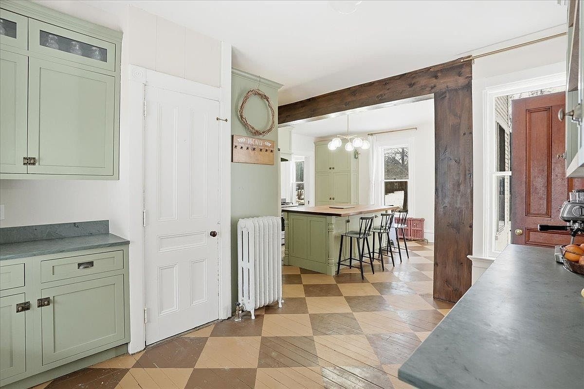 161 Harbor Rd Shelburne, VT 05482 - Thumbnail 4