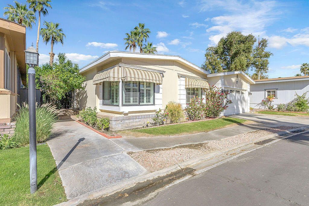 1002 Via Grande Cathedral City, CA 92234 - Thumbnail 4