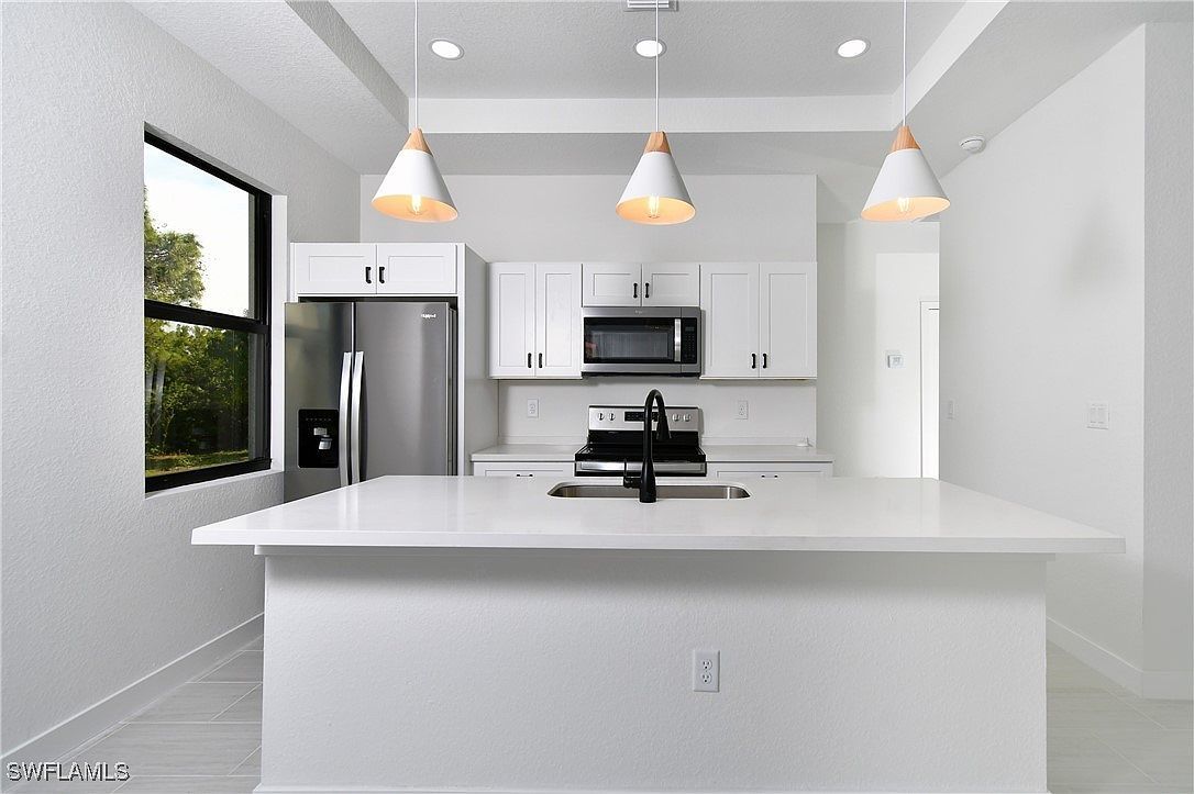 2601 63rd St W Lehigh Acres, FL 33971 - Thumbnail 4