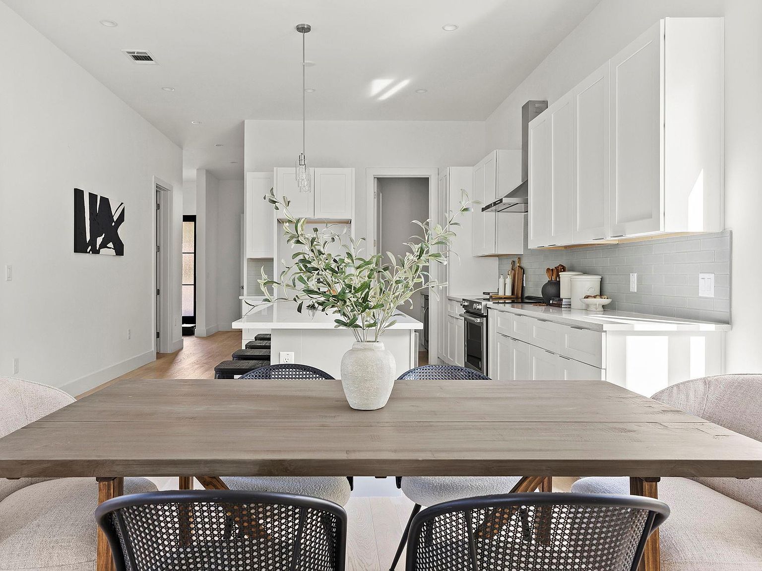 1702 Hartford Rd Austin, TX 78703 - Thumbnail 4