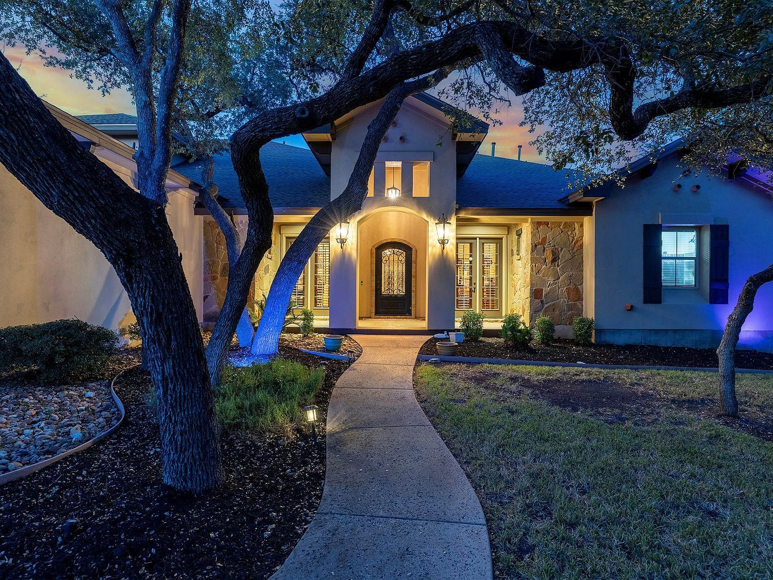 205 Sutton Pl Georgetown, TX 78628 - Thumbnail 4