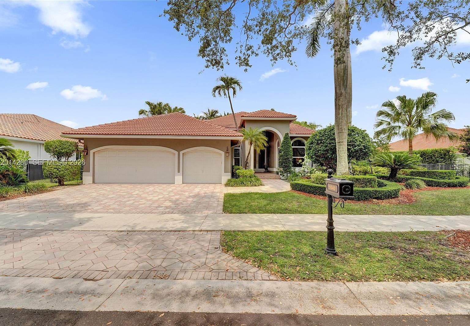 1640 Island Way Weston, FL 33326 - Thumbnail 4