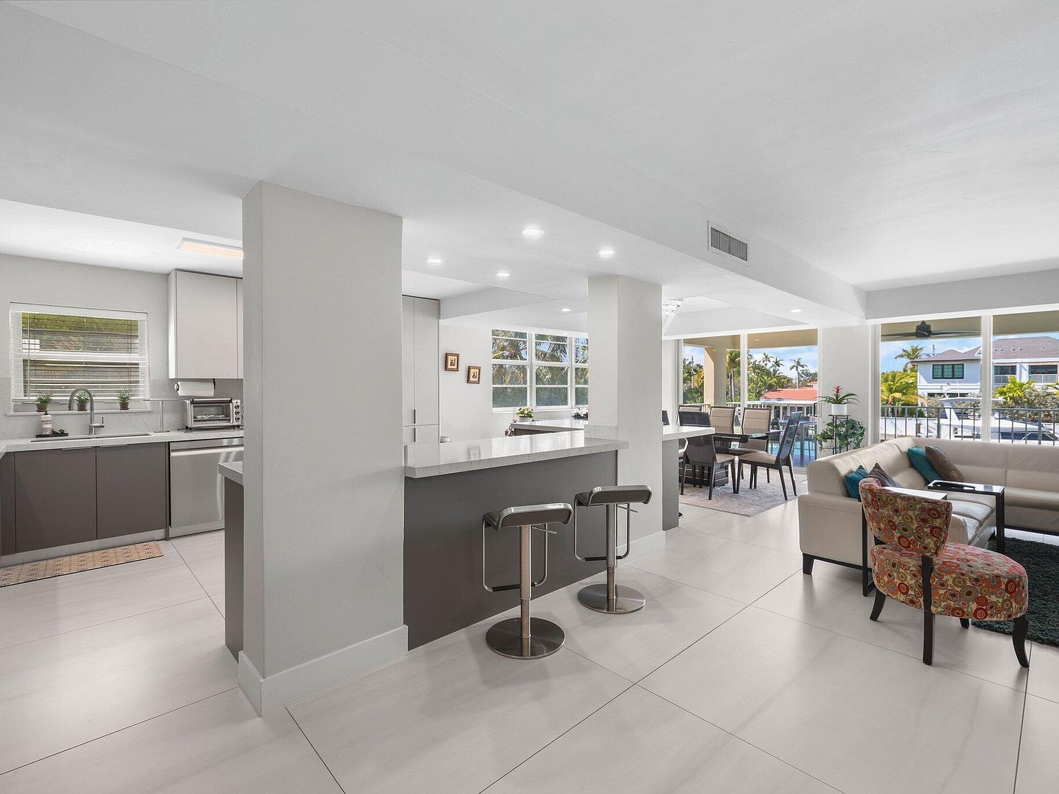 10180 W Bay Harbor Dr APT 2A Bay Harbor Islands, FL 33154 - Thumbnail 4