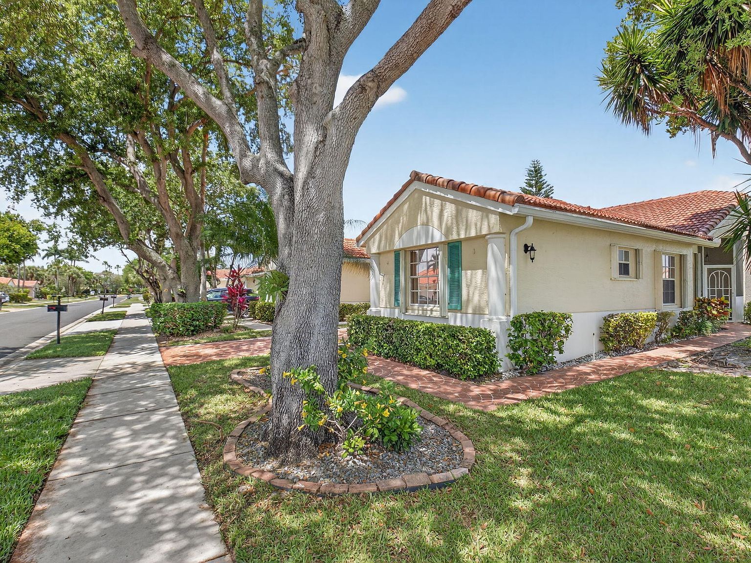 6171 Floral Lakes Dr Delray Beach, FL 33484 - Thumbnail 4