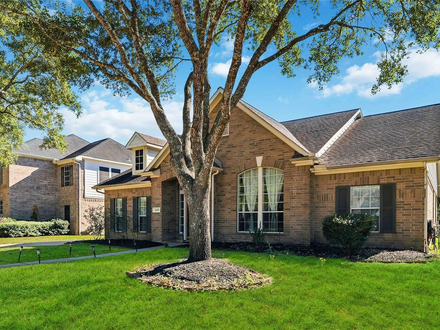 21919 Windmill Bluff Ln Katy, TX 77450 - Thumbnail 4