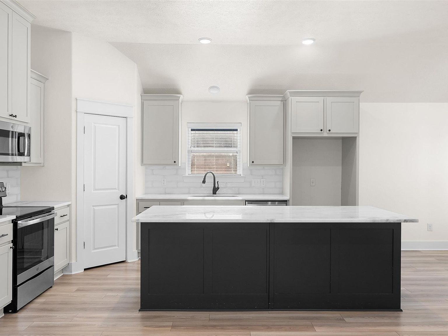 172 Pleasant Path Somerville, TX 77879 - Thumbnail 4