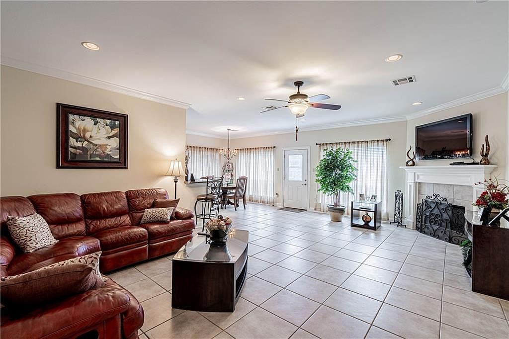 1326 Prentiss Ave New Orleans, LA 70122 - Thumbnail 4