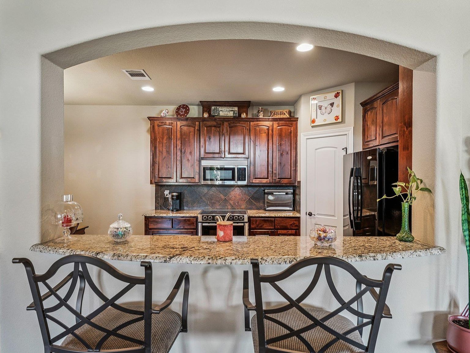 2010 American Dr UNIT 2 Lago Vista, TX 78645 - Thumbnail 4