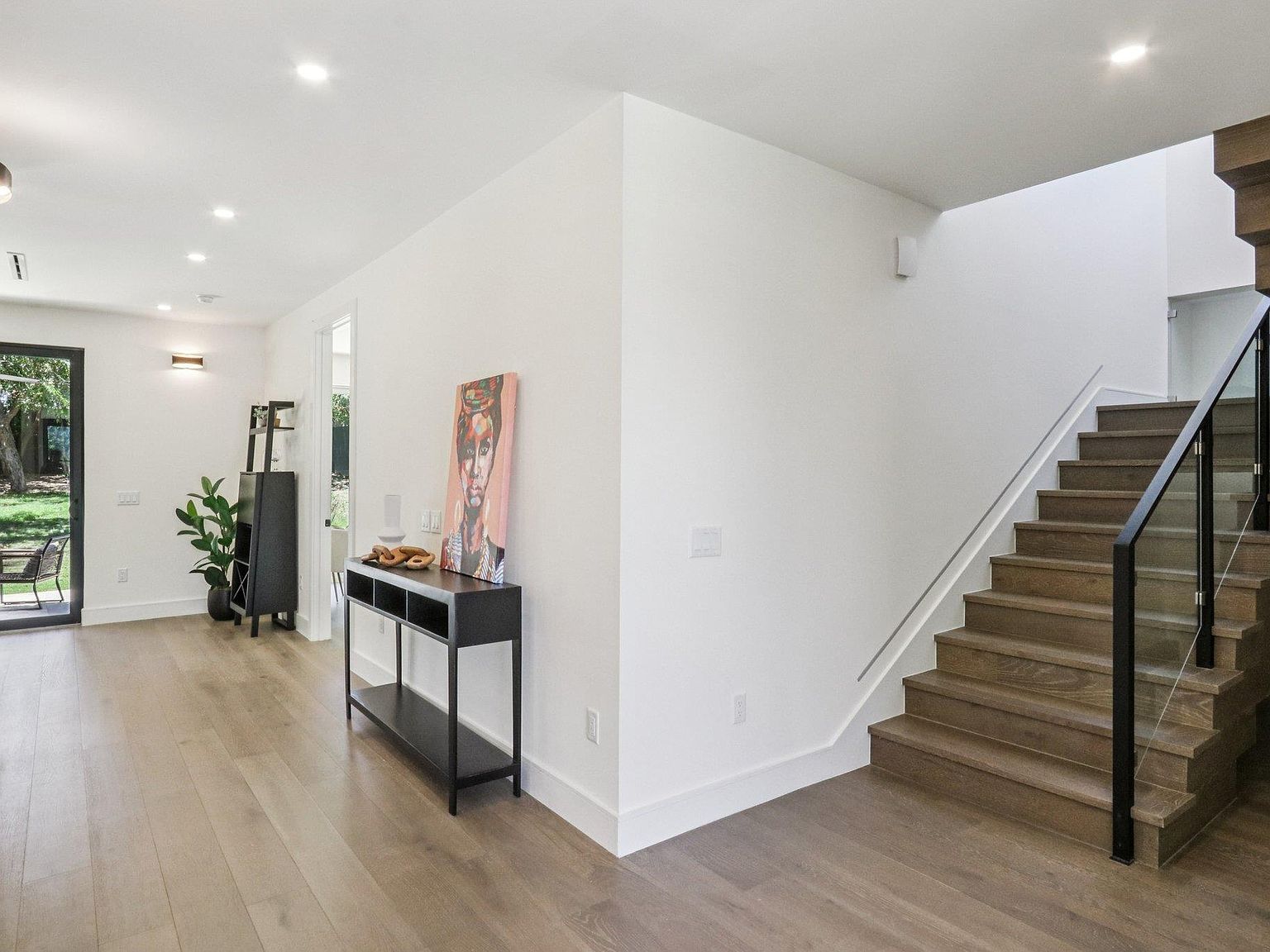 5700 Louise Ln Austin, TX 78757 - Thumbnail 4