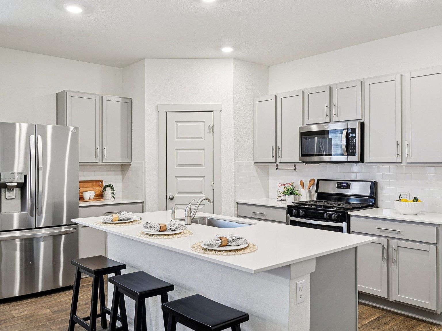 211 Big Sandy Creek Dr Hutto, TX 78634 - Thumbnail 4