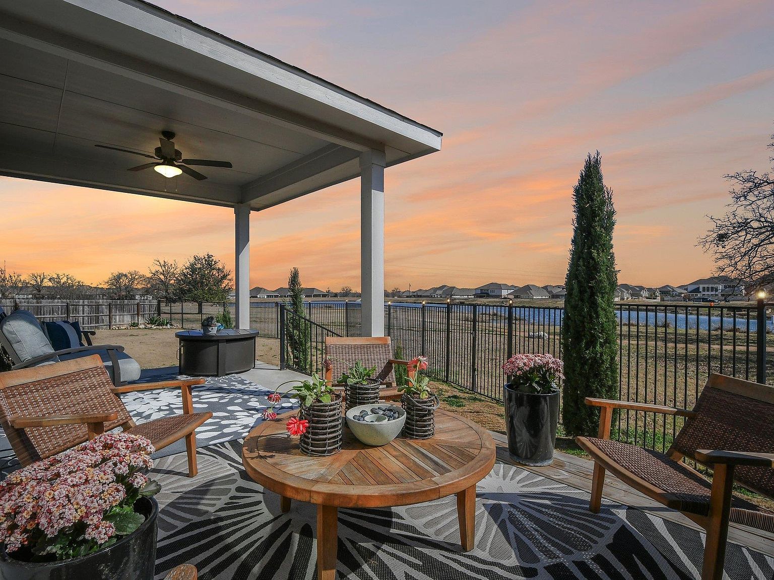 208 Locklin Dr Liberty Hill, TX 78642 - Thumbnail 4