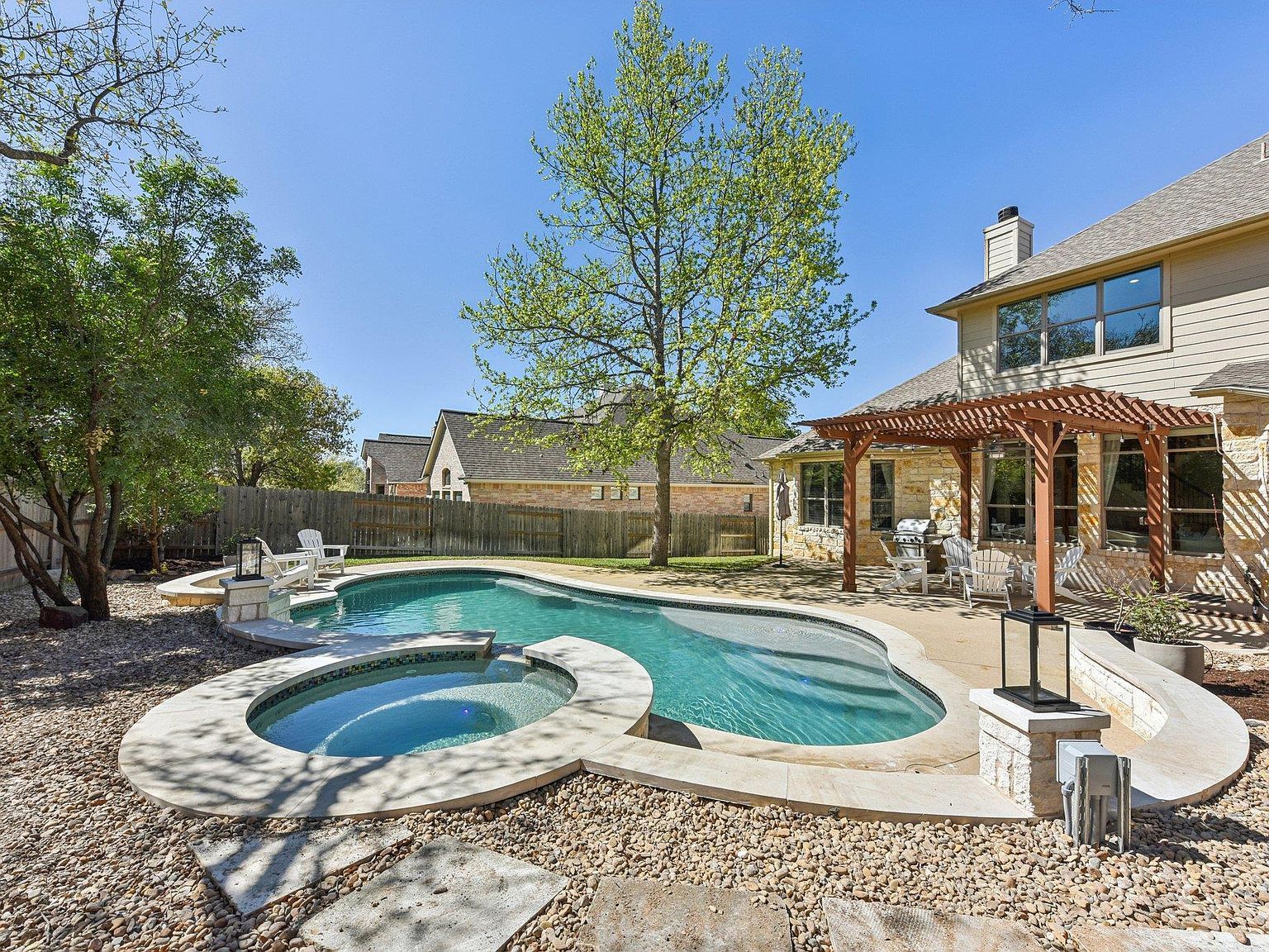 12913 Little Dipper Path Austin, TX 78732 - Thumbnail 4