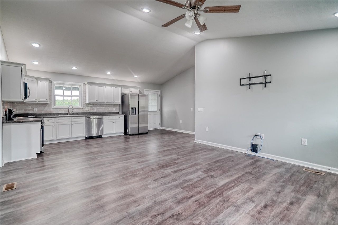 1252 Pea Ridge Rd Scottsville, KY 42164 - Thumbnail 4