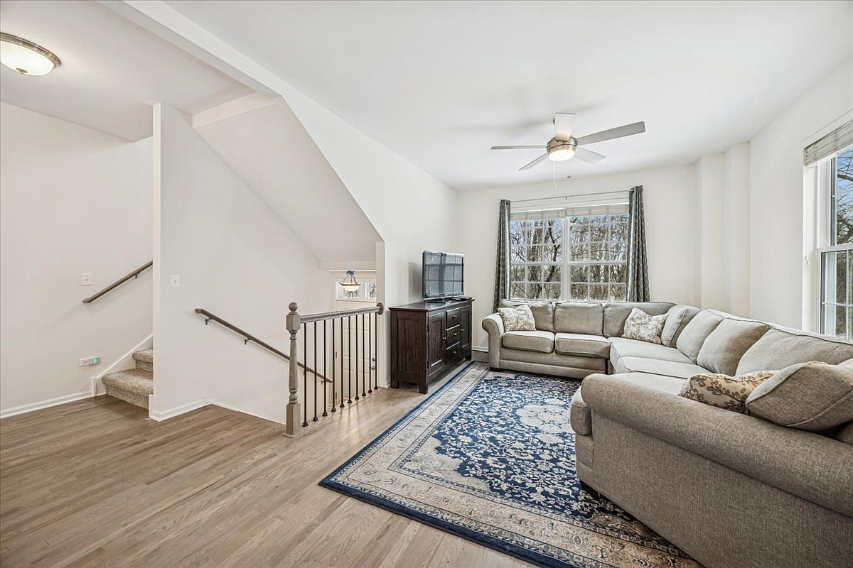 1424 S Fairfield Ave #1424 Lombard, IL 60148 - Thumbnail 4