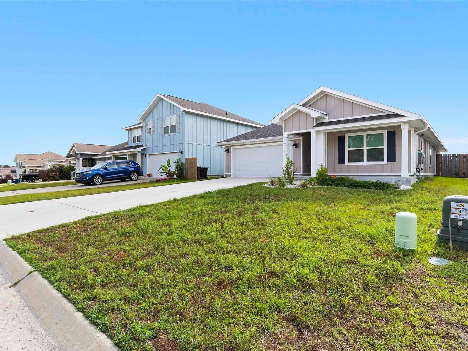 10986 Blacktail Loop Pensacola, FL 32526 - Thumbnail 4
