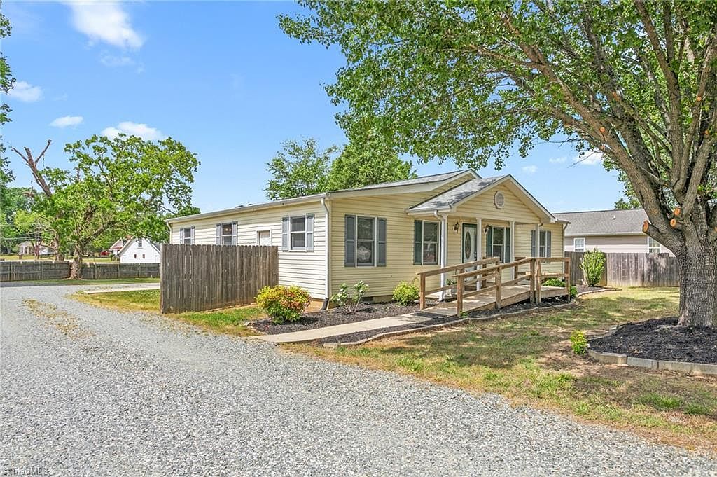 610 Larry Ave Graham, NC 27253 - Thumbnail 4