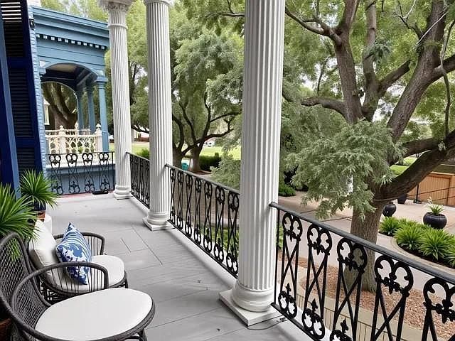 1608 Governor Nicholls St New Orleans, LA 70116 - Thumbnail 4