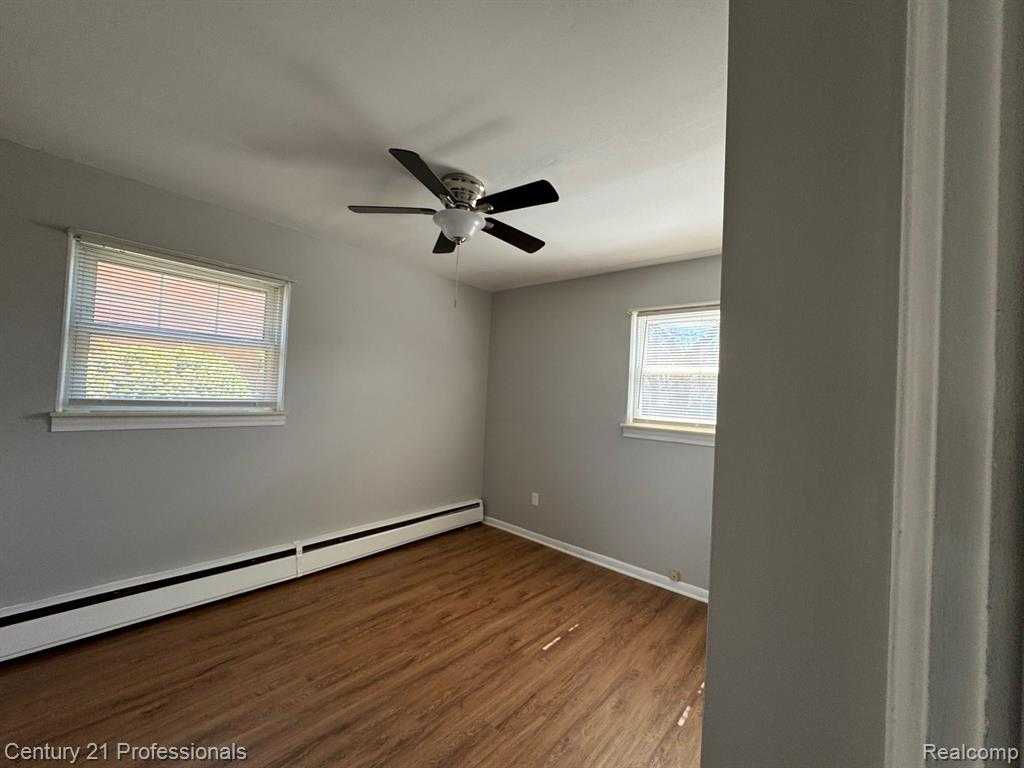 2817 West 13 Mile Road, Royal Oak, MI, USA, 48073 - Thumbnail 4