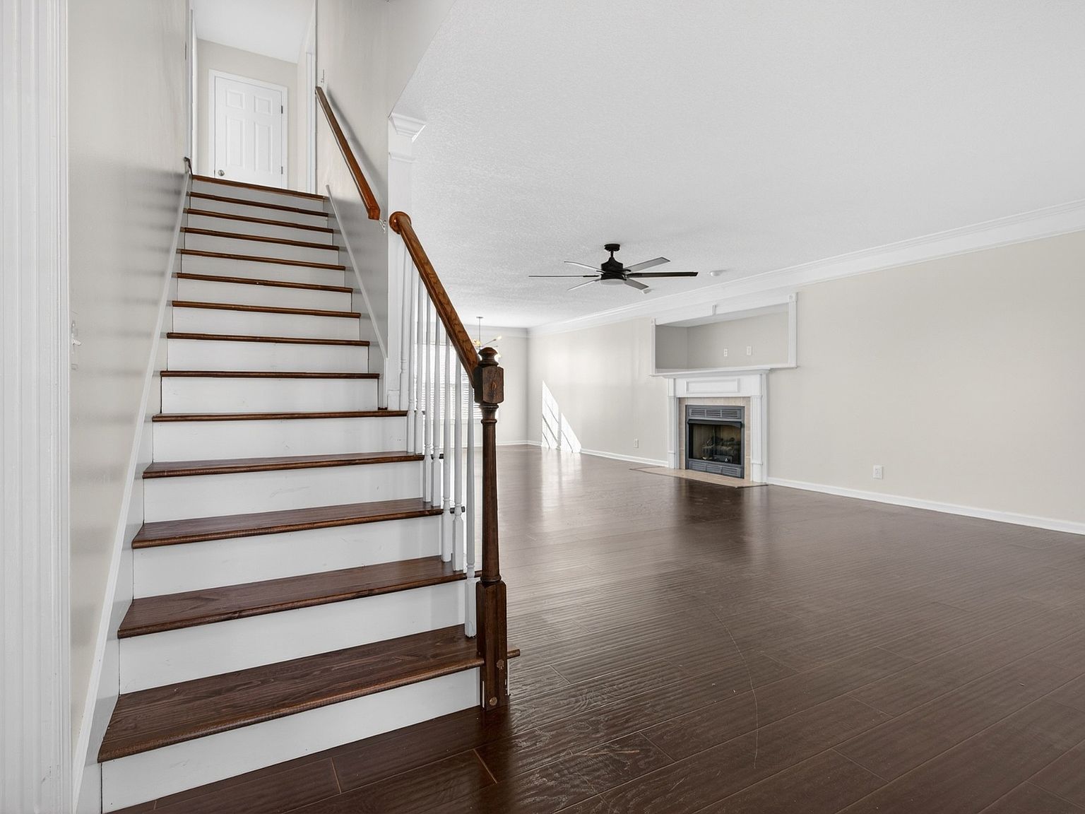 2481 Hattington Dr Clarksville, TN 37042 - Thumbnail 4