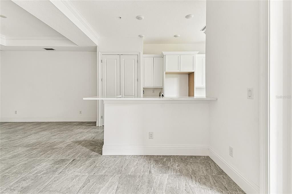 7804 Hidden Creek Loop #102 Lakewood Ranch, FL 34202 - Thumbnail 4