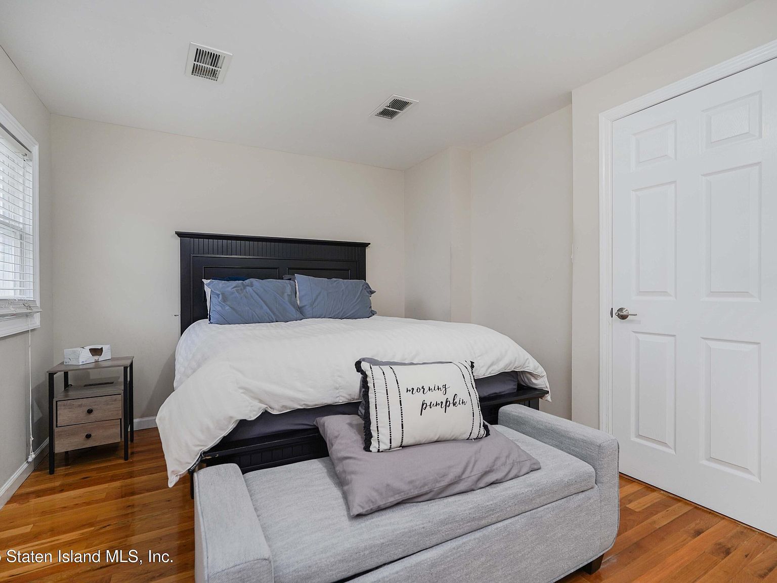 192 Bathgate St Staten Island, NY 10312 - Thumbnail 4