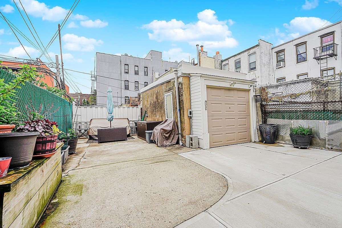 518 78th St #Penthouse Brooklyn, NY 11209 - Thumbnail 4