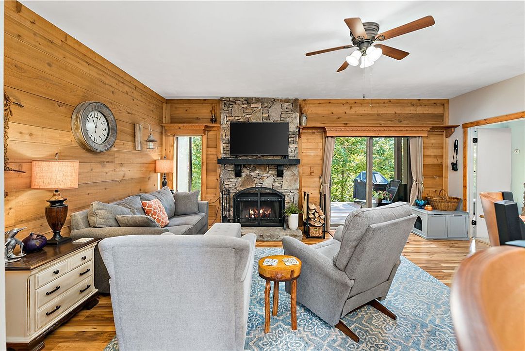 2305 Swiss Mountain Dr Champion, PA 15622 - Thumbnail 4