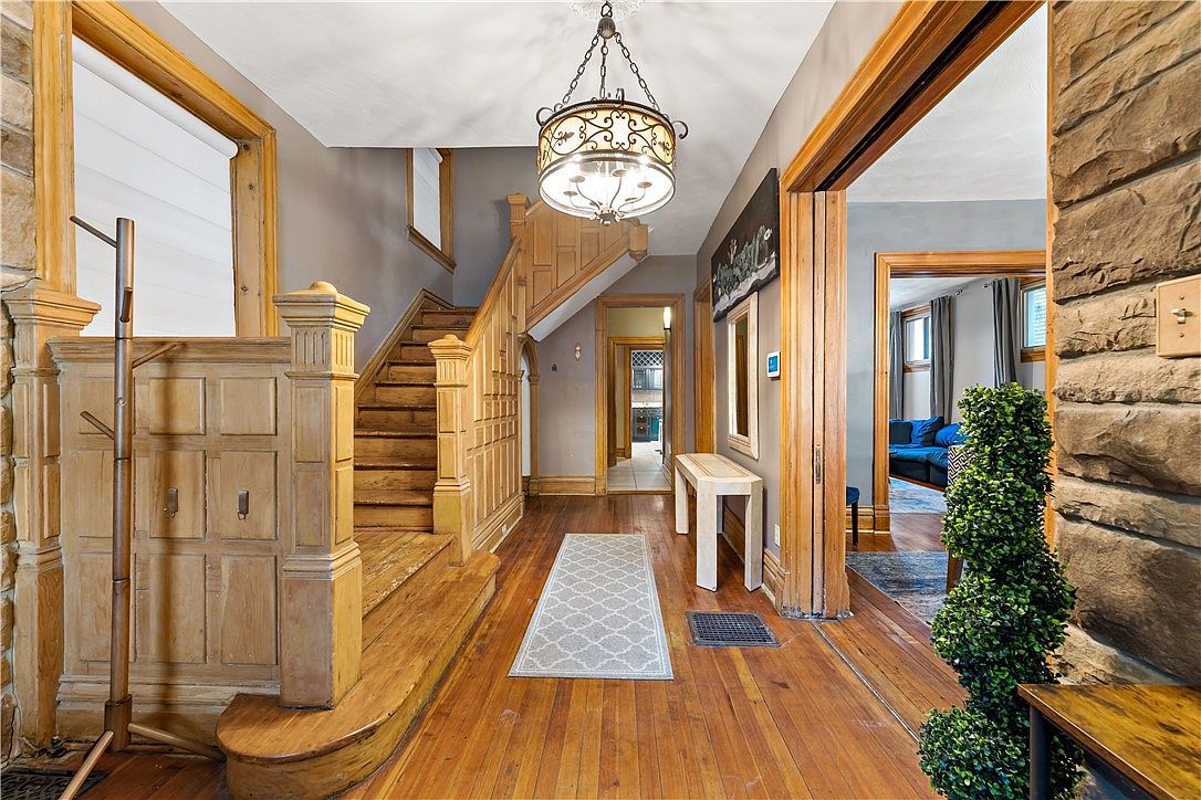 5921 Alder St Pittsburgh, PA 15232 - Thumbnail 4