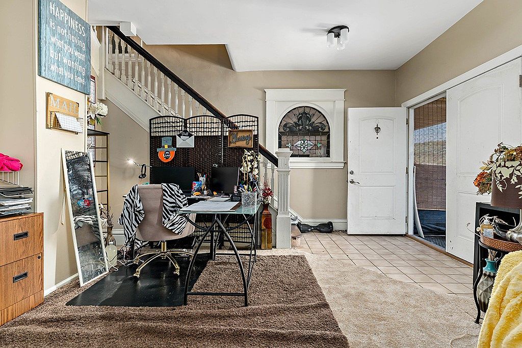 975 Thompson Ave Donora, PA 15033 - Thumbnail 4