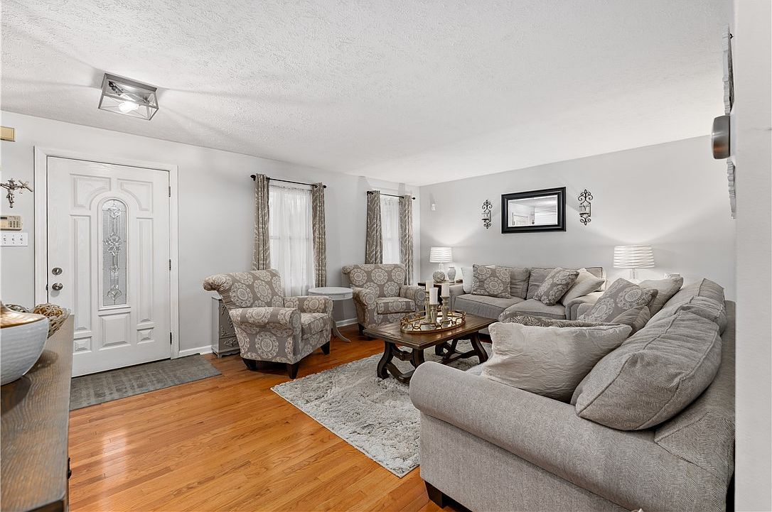 836 Lynda Ln North Versailles, PA 15137 - Thumbnail 4