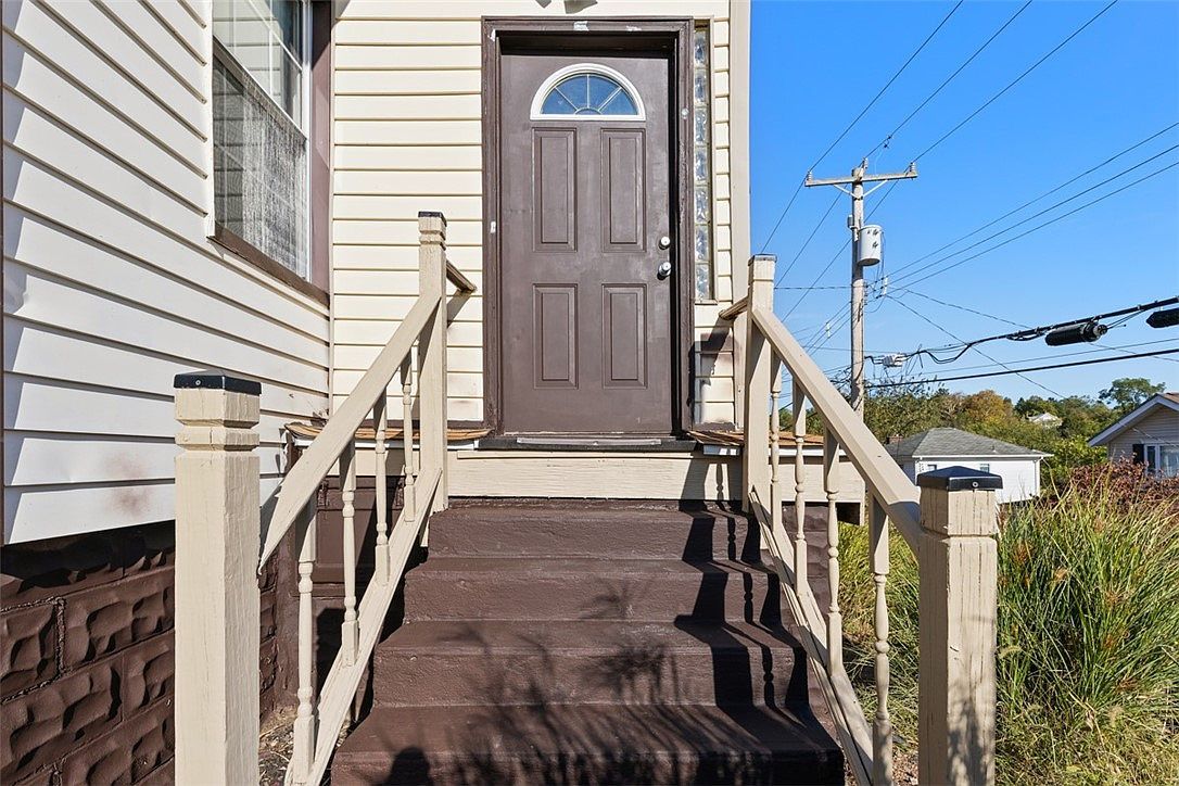 4 Pioneer Ave Pittsburgh, PA 15229 - Thumbnail 4