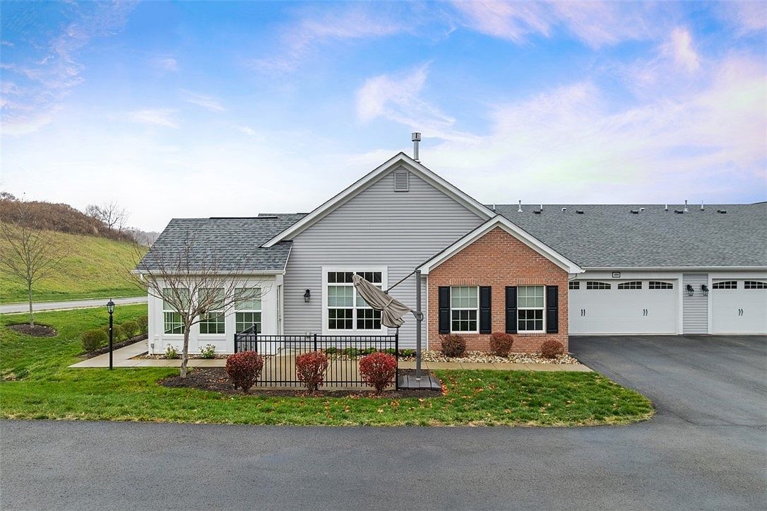 400 Spring Valley Dr Zelienople, PA 16063 - Thumbnail 4