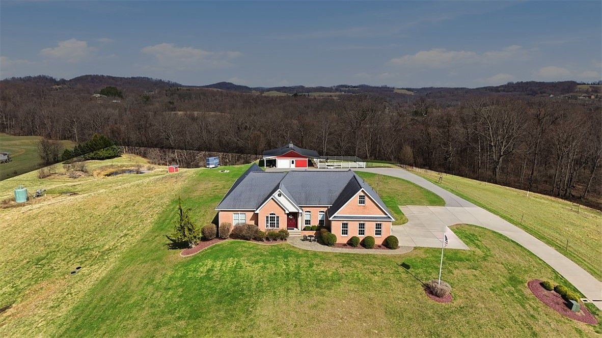 148 Stonegate Dr Leechburg, PA 15656 - Thumbnail 4