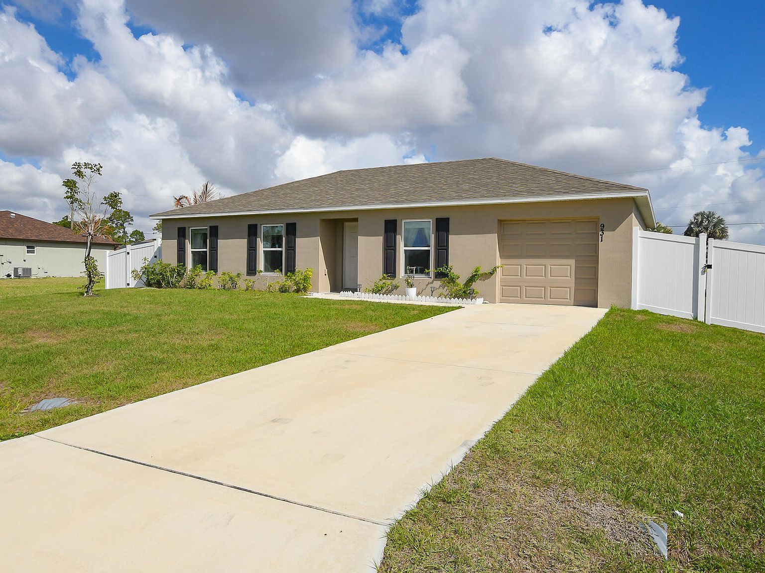 931 SW Sultan Dr Port Saint Lucie, FL 34953 - Thumbnail 4