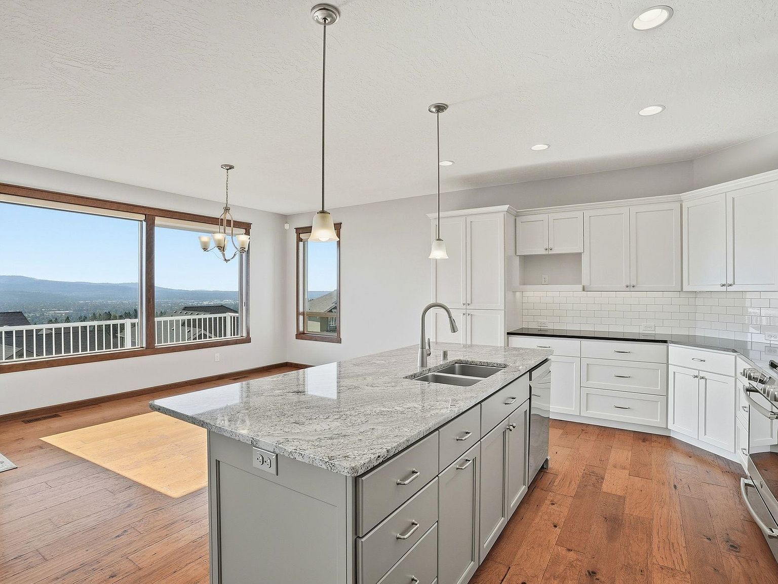 8716 E Woodside Ln Spokane, WA 99217 - Thumbnail 4