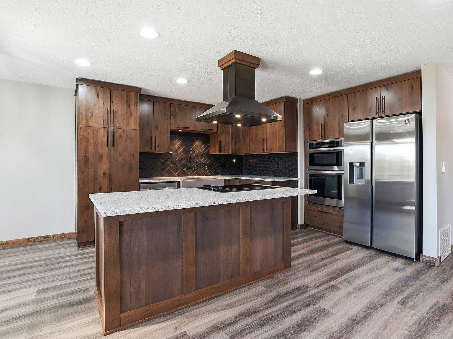 1122 E Bedivere Dr Spokane, WA 99218 - Thumbnail 4