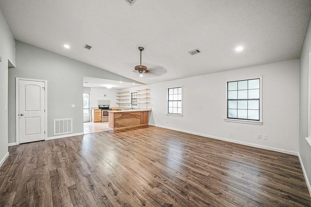 1506 Long Ave Port Saint Joe, FL 32456 - Thumbnail 4