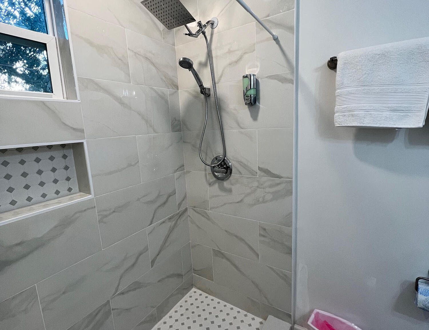 7304 N Shore Dr Jacksonville, FL 32208 - Thumbnail 4