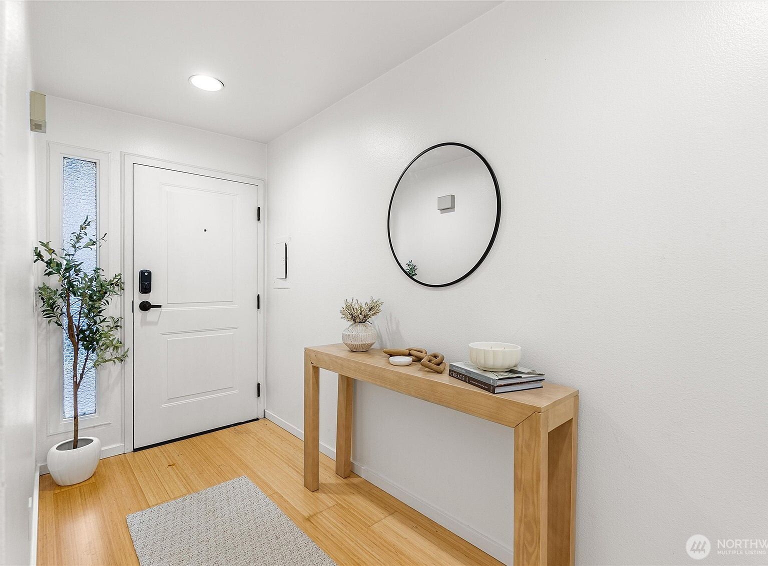 2626 E Madison St APT 11 Seattle, WA 98112 - Thumbnail 4