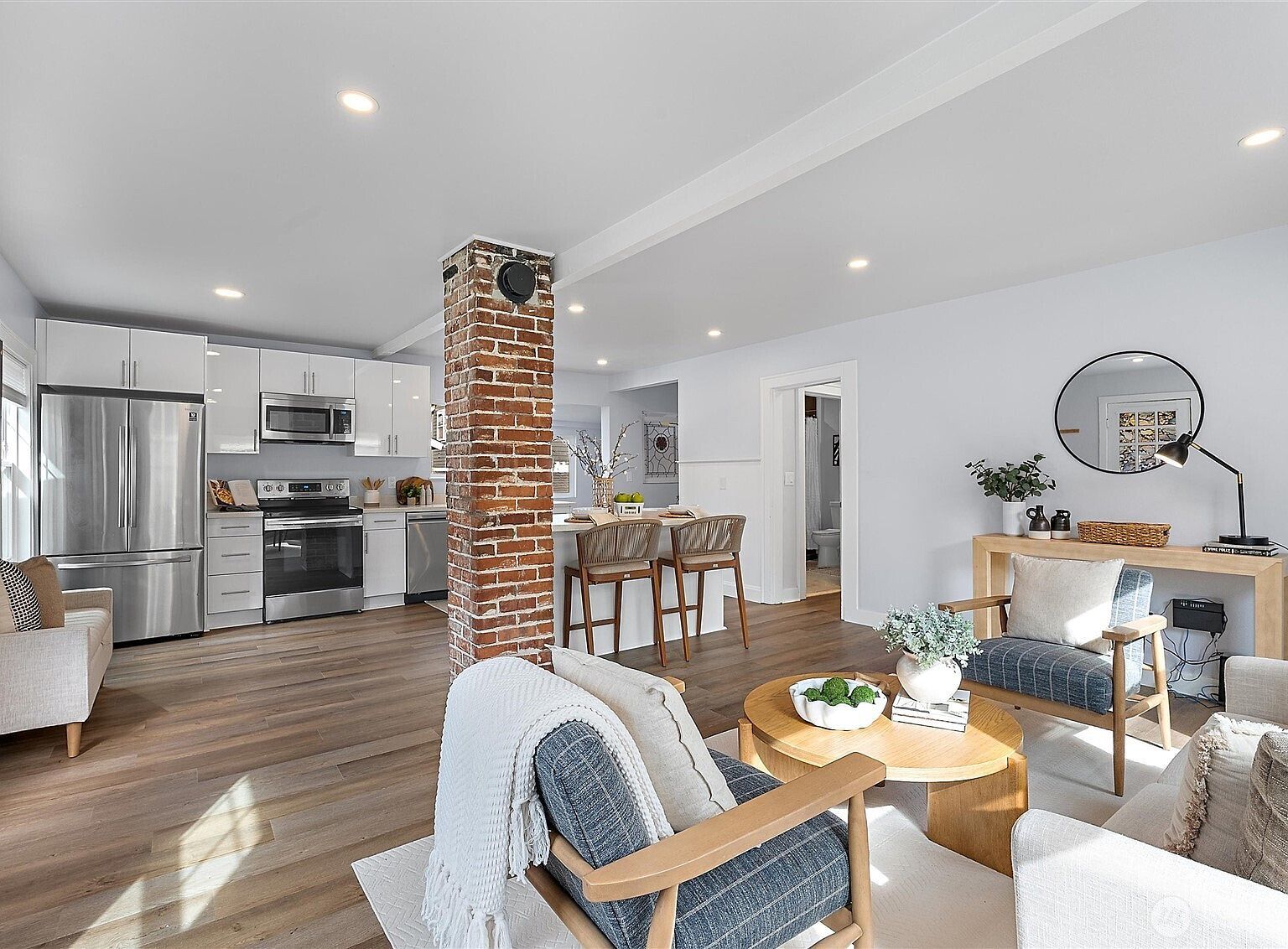 6058 6th Ave NE Seattle, WA 98115 - Thumbnail 4