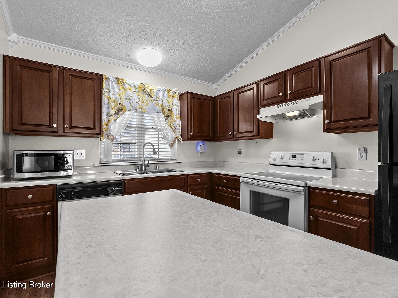 140 Charlton Wynde Dr Louisville, KY 40245 - Thumbnail 4