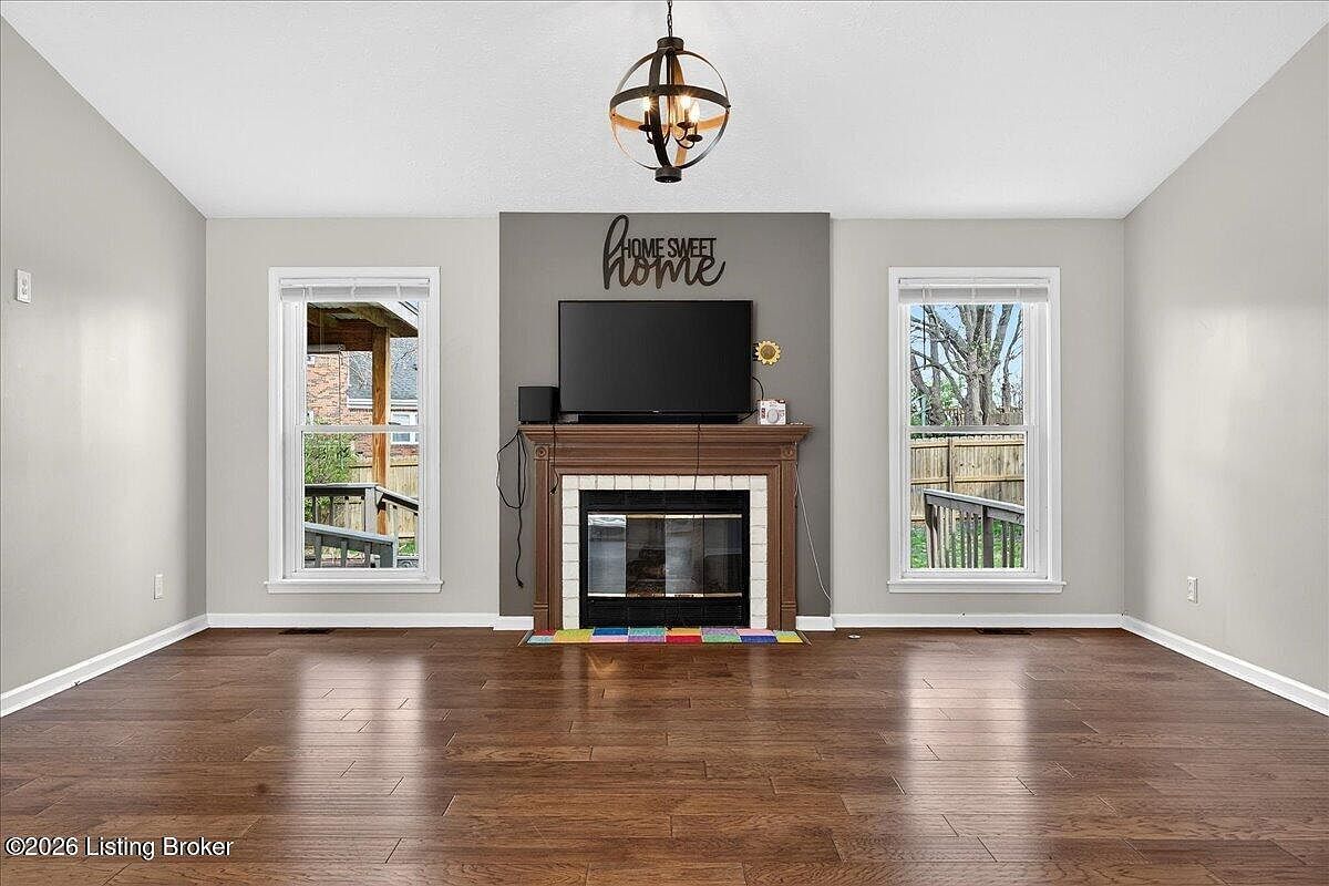 3414 Hunsinger Ln Louisville, KY 40220 - Thumbnail 4