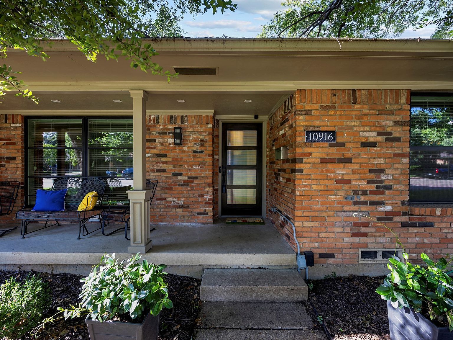 10916 Ferndale Rd Dallas, TX 75238 - Thumbnail 4