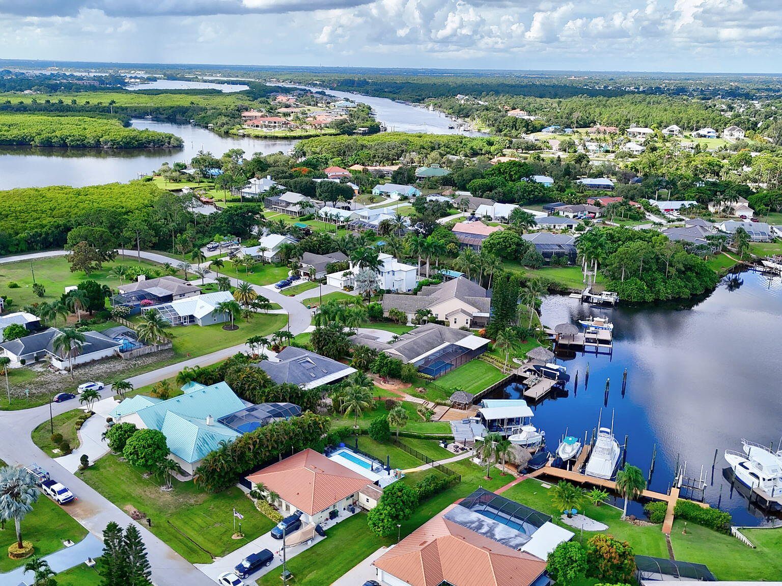 702 SE Adams Ct Port Saint Lucie, FL 34984 - Thumbnail 4