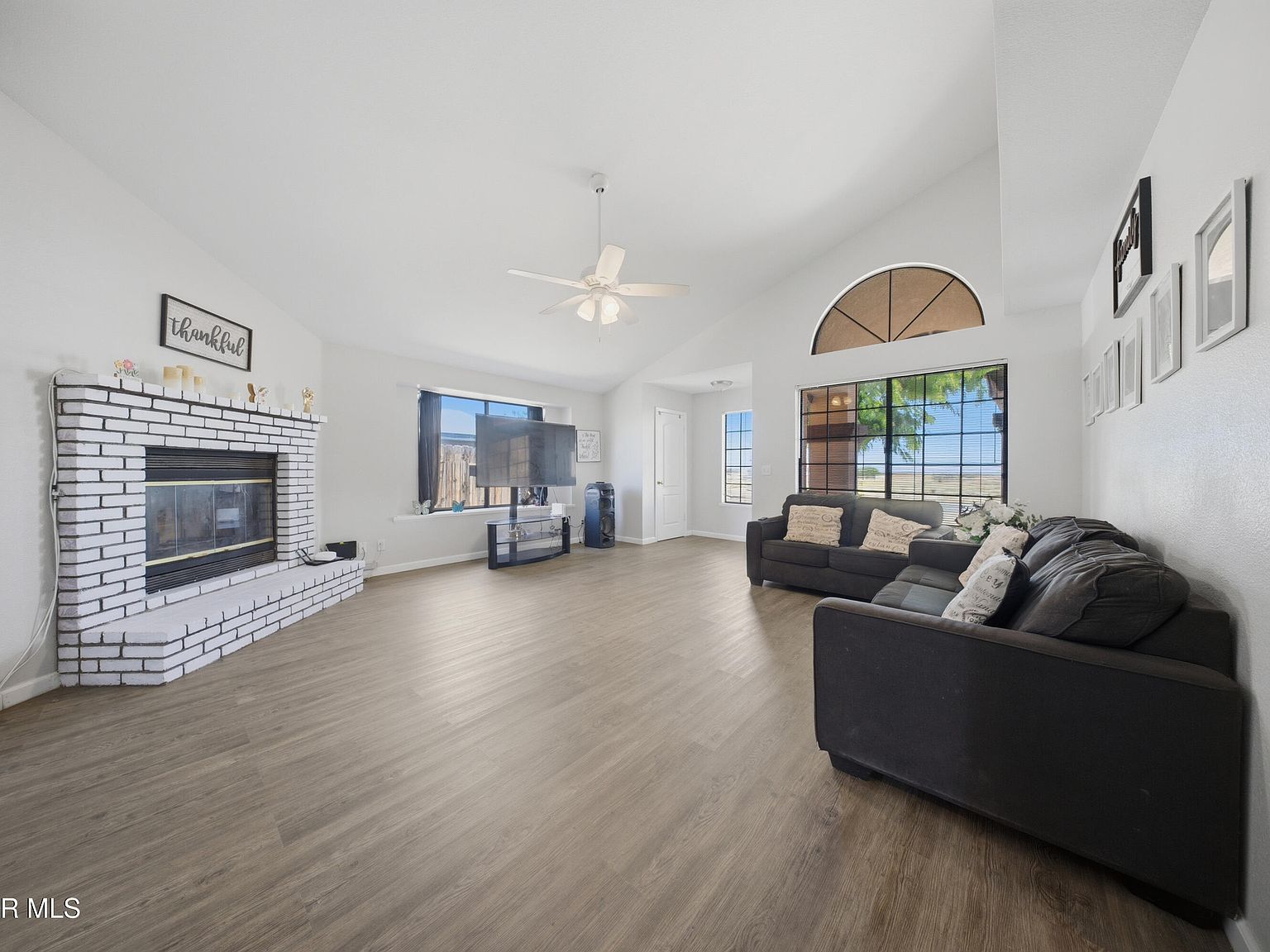 9816 Rea Ave California City, CA 93505 - Thumbnail 4