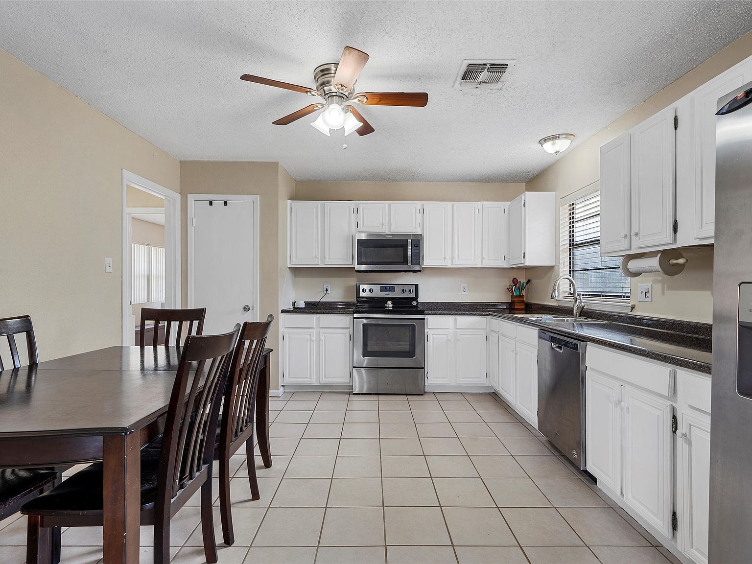 117 Bogey Dr Whitney, TX 76692 - Thumbnail 4